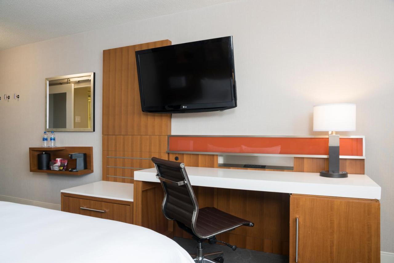 Sonesta Hotel Grand Rapids Airport Kentwood Exterior photo