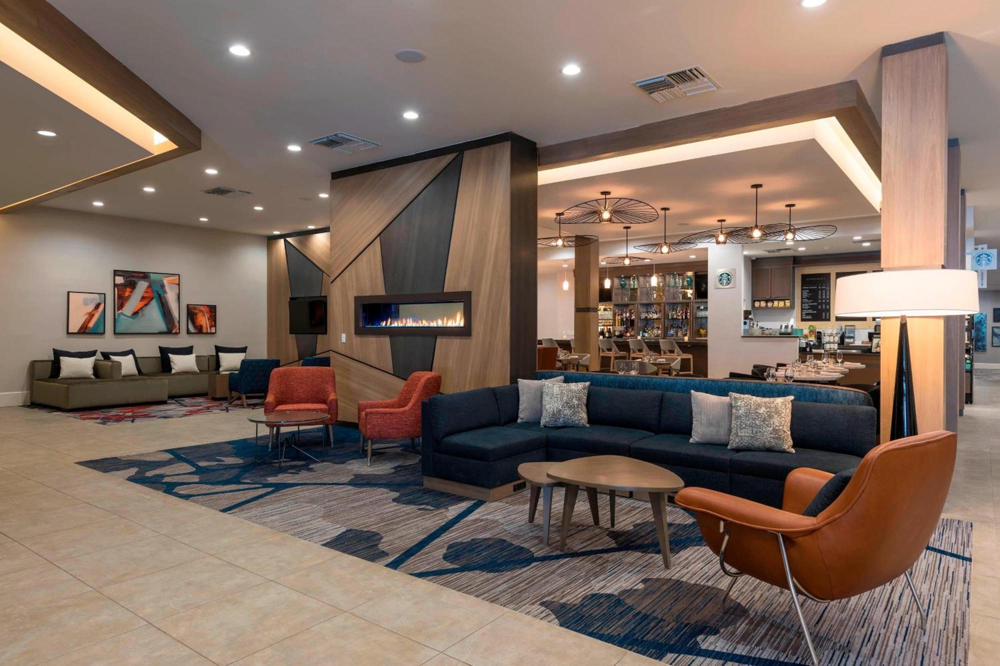 Sonesta Hotel Grand Rapids Airport Kentwood Exterior photo