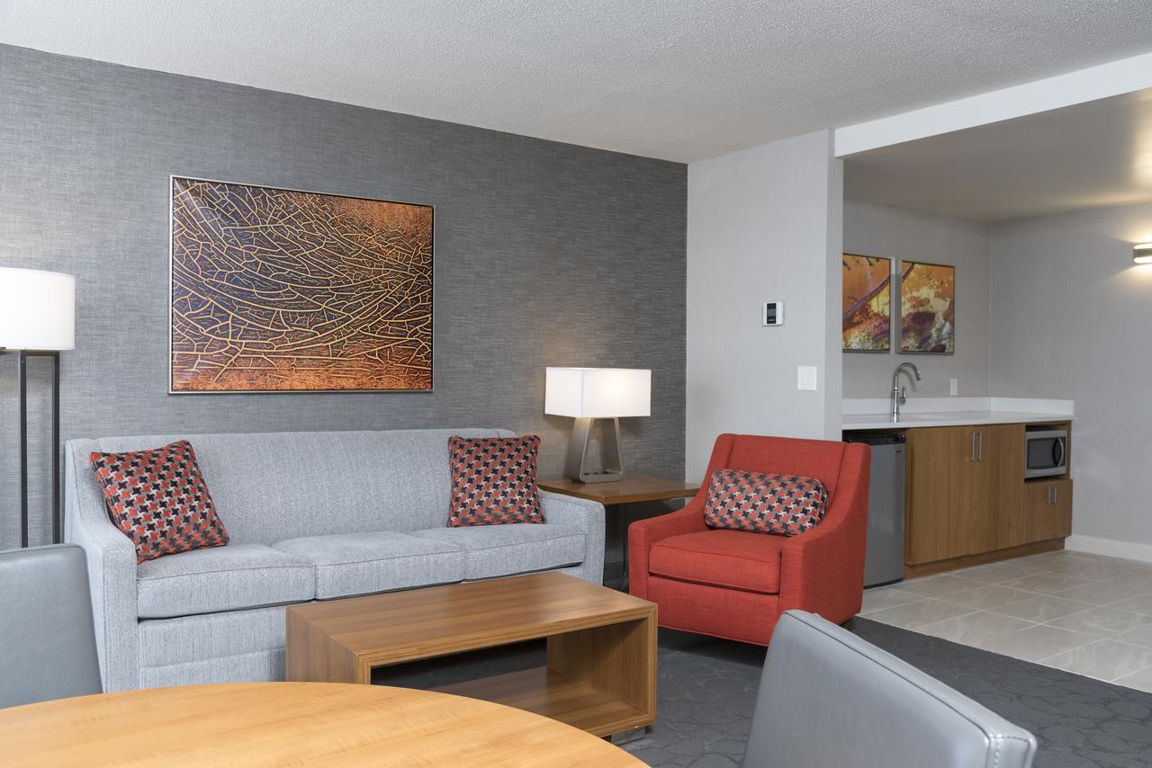 Sonesta Hotel Grand Rapids Airport Kentwood Exterior photo
